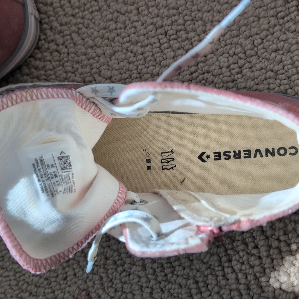 Converse High Tops - image 4